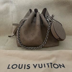 Authentic Louis Vuitton Bella Bucket Bag. Tan Monogram Shoulder Bag